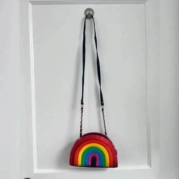 Betsey Johnson Rainbow I Love Hue Crossbody Kitsch
Bag RARE NEW WITH TAG - Picture 4 of 5